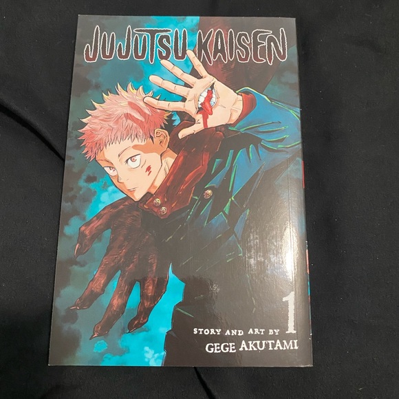 Jujutsu Kaisen Volume 1 Manga - Picture 1 of 3
